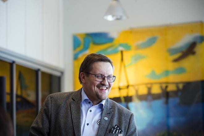 Merenkurkun maailmanperintö -yhdistyksen toiminnanjohtaja Kenth Nedergård luottaa siihen, että Maailmanperintöportti houkuttelee alueelle lisää matkailijoita. KUVAT: JARNO PELLINEN