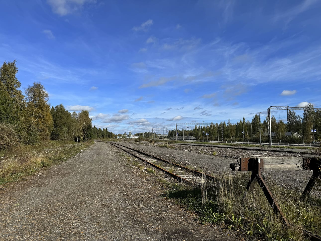 Vanha raakapuun kuormauspaikka jäi tyhjilleen, kun uusi kuormauspaikka otettiin vajaa vuosi sitten käyttöön. Vanha kuormauspaikka sijaitsee ihan Oulaisten keskustassa.