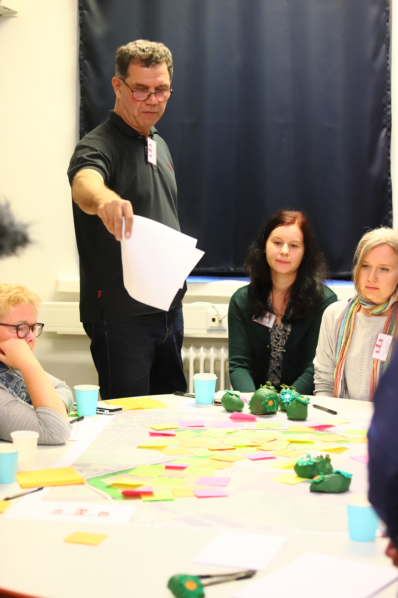 Esa Törmälän mielestä tällaiset työpajat ja ideariihet ovat erittäin tärkeitä, koska paikalle saapuvat ihmiset saavat heitellä ideoita ilmoille.