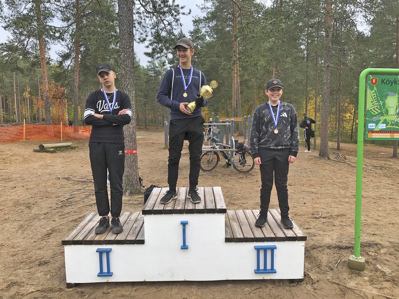 Yhdeksännen luokan ykkönen oli Okko Luukkonen. Hän sai nimensä myös kiertopalkintoon. Toiseksi tuli 2. Jeremias Pulkkinen, Kirkonkylä3. Saku Heikkilä, Kirkonkylä