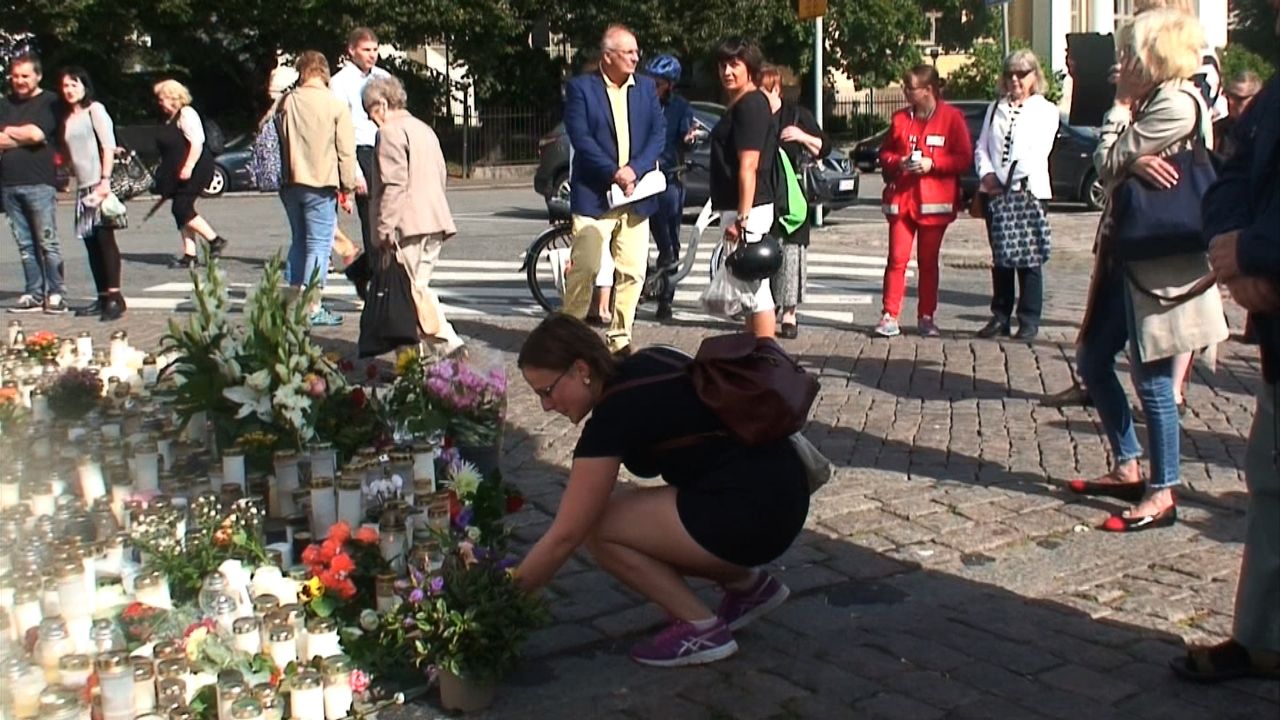 Turkulaiset läpikäyvät tunteitaan turmapaikalla