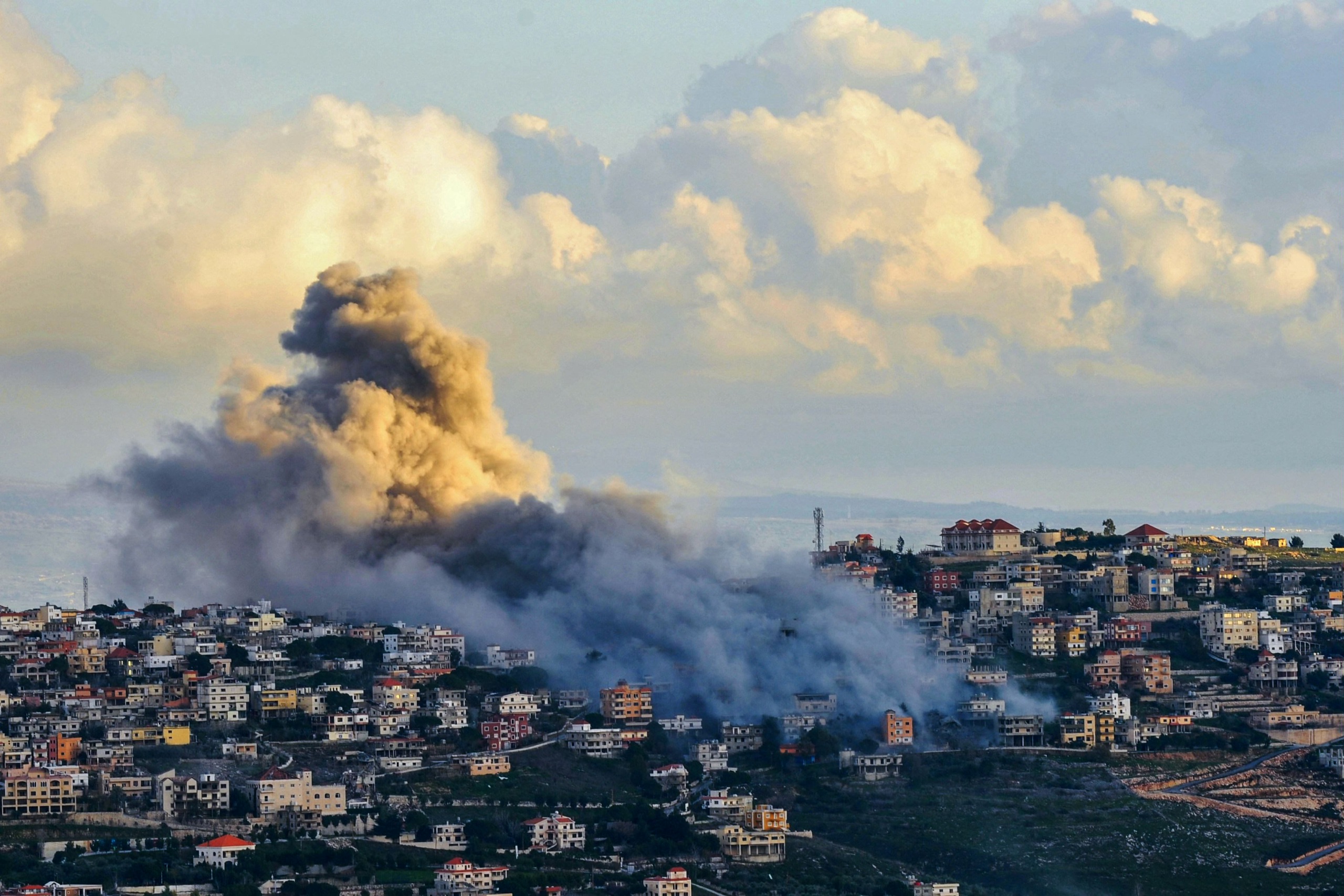 Luottoluokittaja Moody's alensi Israelin luokitusta maan Gazassa käymän sodan vuoksi ja alensi luottoluokituksen näkymät negatiivisiksi