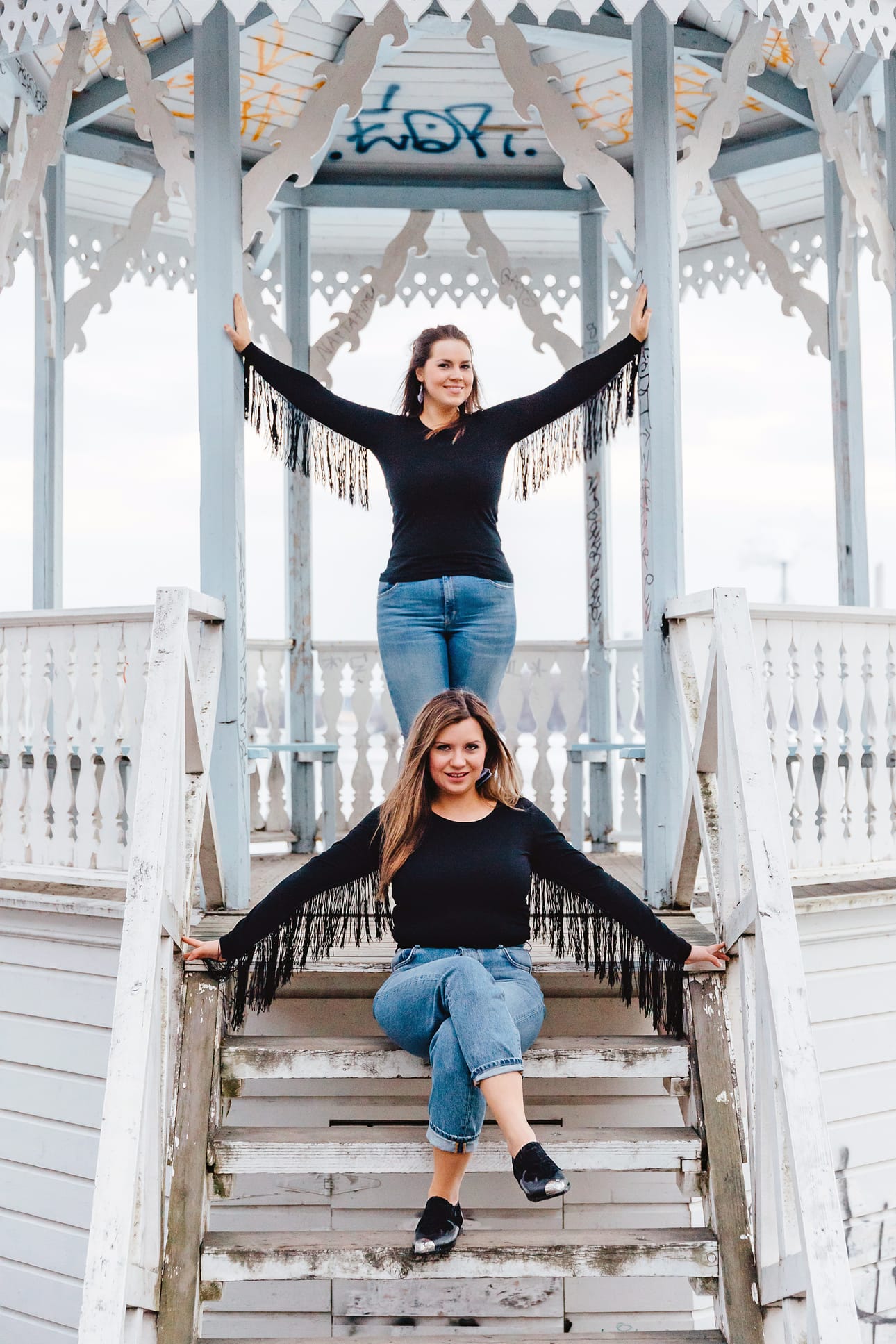 Visuaalisuus on tärkeä osa Peltokurkea, yhtyeen laulajat ja lauluntekijät Anna Peltomaa ja Emma Kurkinen kertovat.