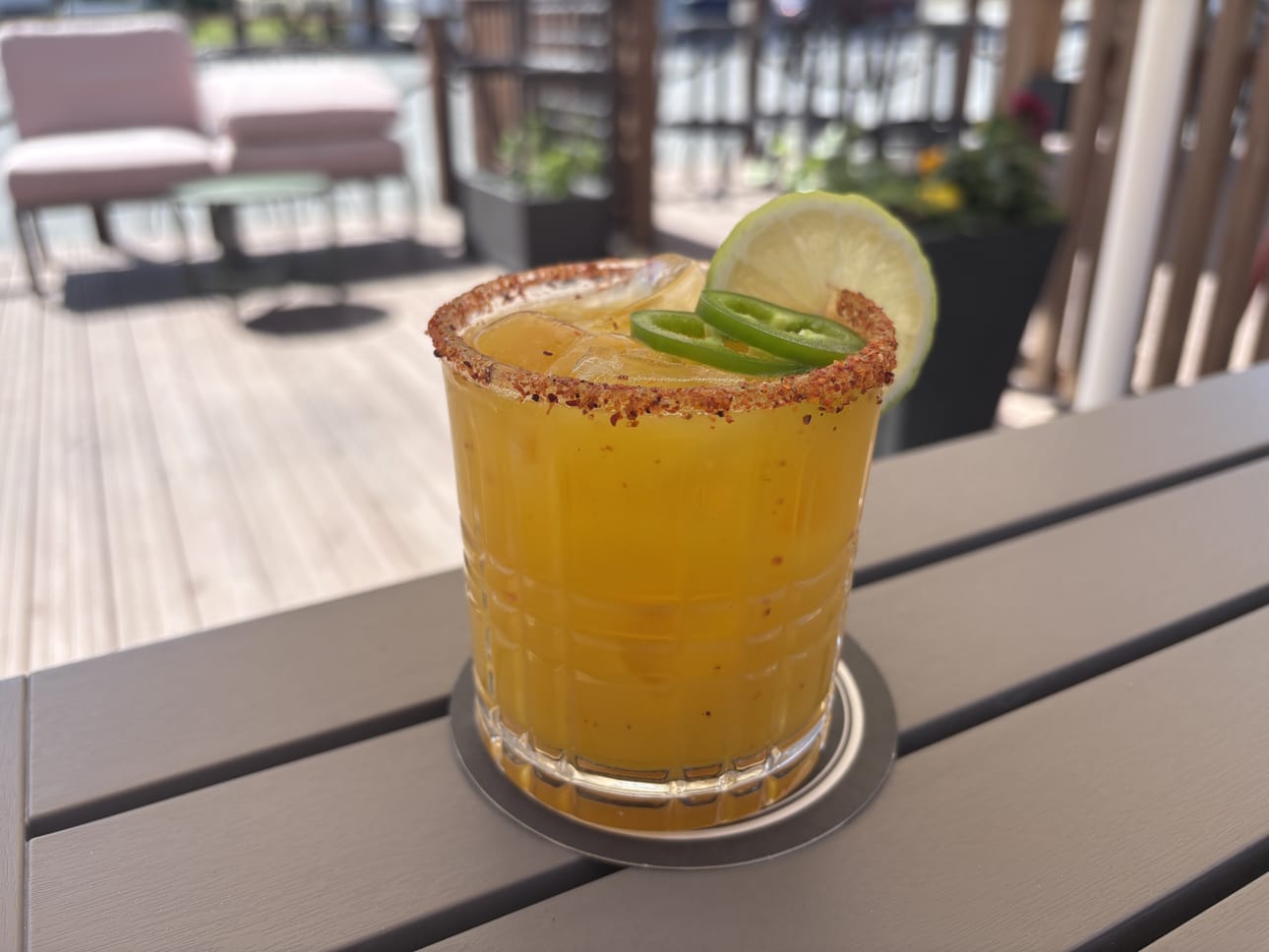 Spicy mango margaritassa on muun muassa tequilaa ja jalapenoa.