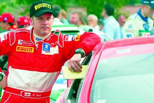 Michael Park kuoli ulosajossa Walesin MM-rallissa sunnuntaina.