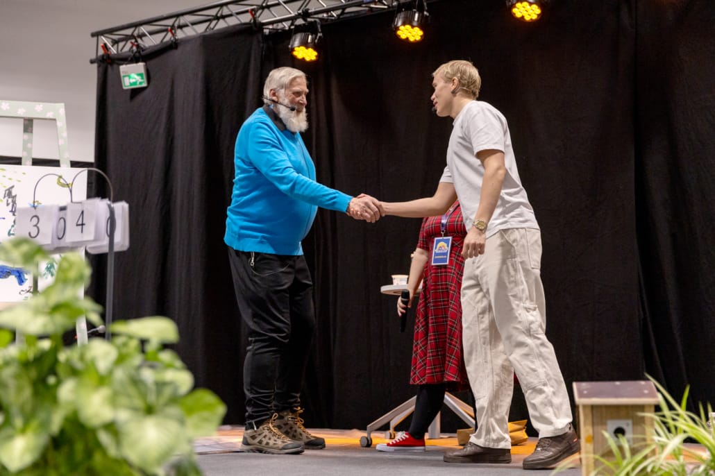 Osallistavan budjetin esiintyjäideoiden pohjalta Asu&Elä-messuille valittiin vuonna 2025 tubettaja Jaakko Parkkali mittelöimään hiihtäjälegenda Juha Miedon kanssa.