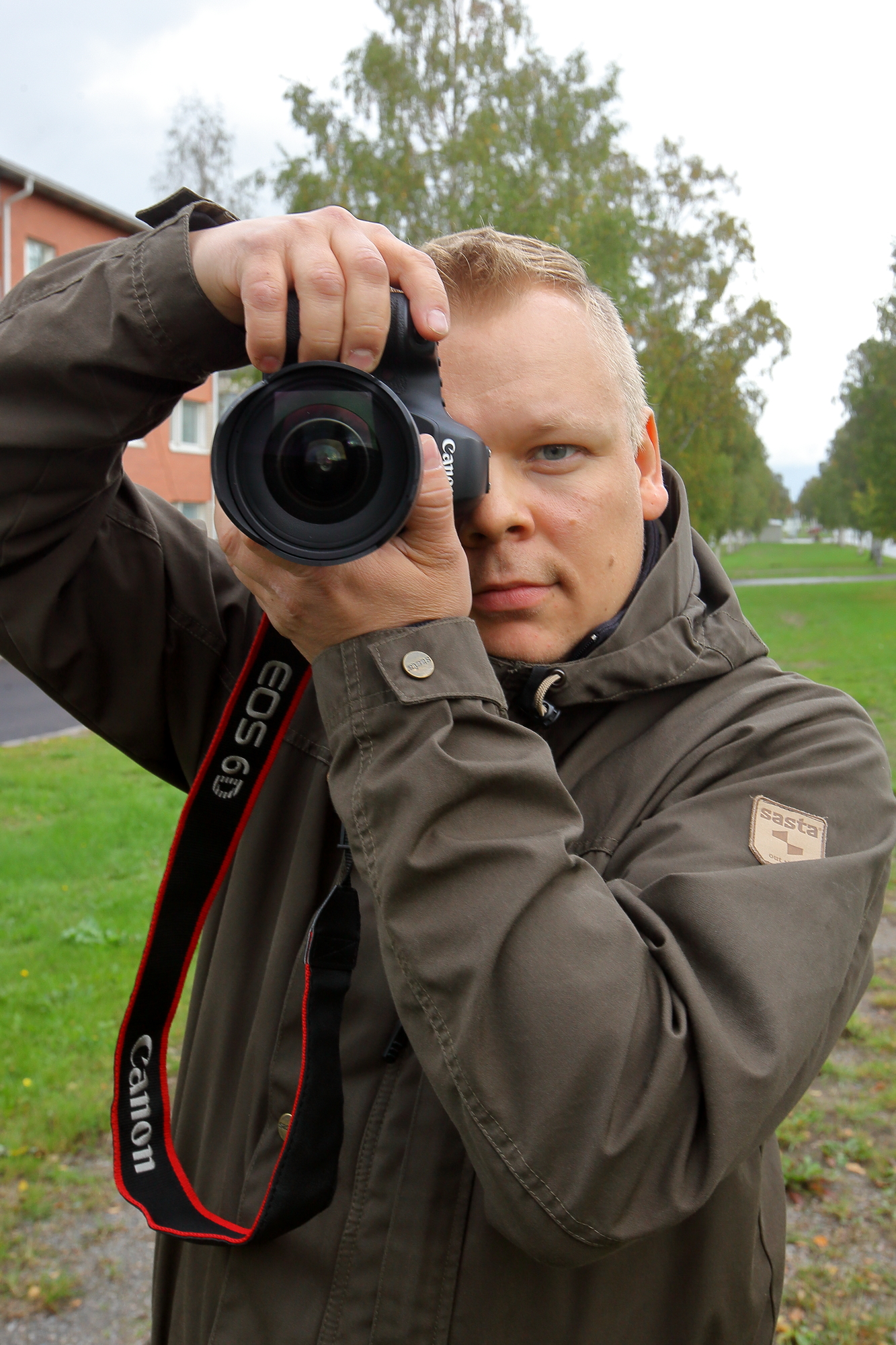 – Parhaat kuvat lähtevät aajatuksesta, jolla lähden kuvausretkelle, sanoo luontokuvaaja Mikko Silvola.