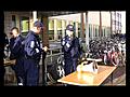 Poliisihuutokaupassa tunnelma tiivistyy