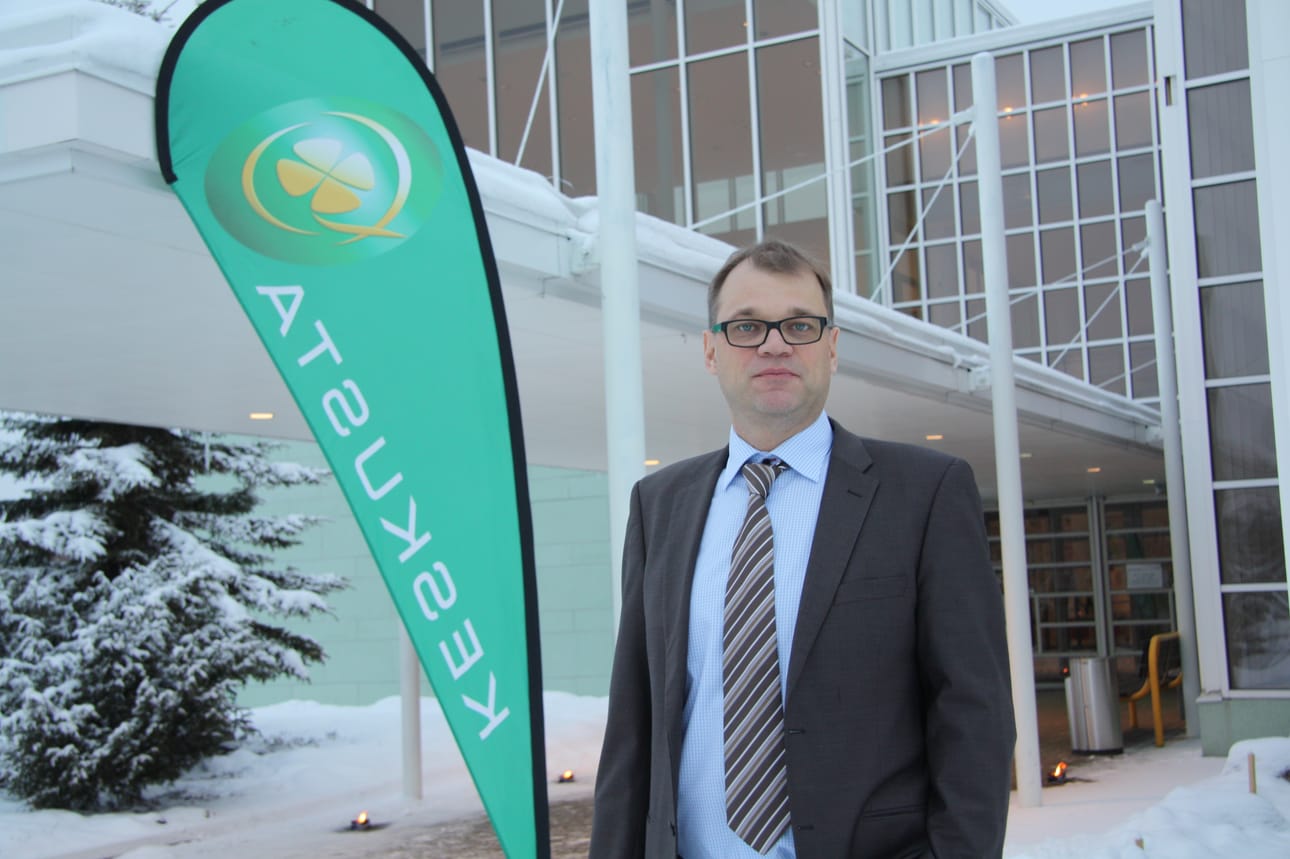 Juha Sipilä ilmoittaa eroavansa puolueen puheenjojhtajuudesta. Uusi puheenjohtaja valitaan ensi syksynä ylimääräisessä puoluekokouksessa..