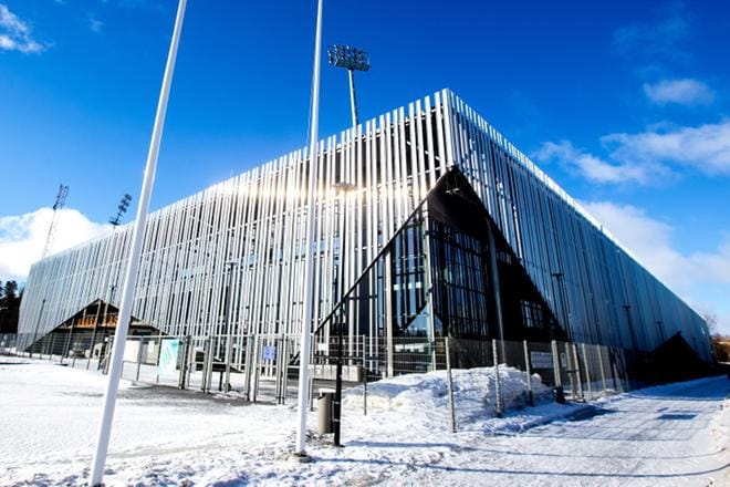 Sivistystoimenjohtaja Christina Knookala muistuttaa, että seurat kannattivat yksissä tuumin Hietalahden saneeraamista nykyaikaiseksi stadioniksi. KUVA: PAULA KASKIMAA
