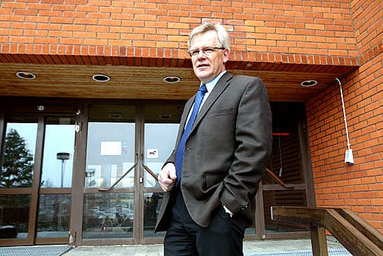 Perusturvajohtaja Hannu Kallunki pitää lain uudistamistyötä mielenkiintoisena. Kuusamon perusturvajohtajan virasta hän siirtyi kesäkuun alussa Raaheen.
