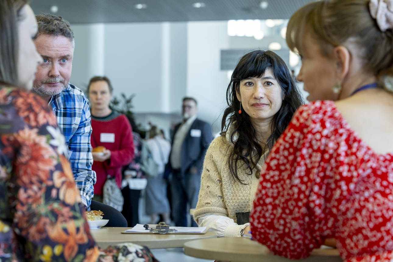 Satu-Maaria Toppinen, David Delahunty, Arlene Tucker ja Emilia Nurmela osallistuivat Hyvien väestösuhteiden foorumiin.