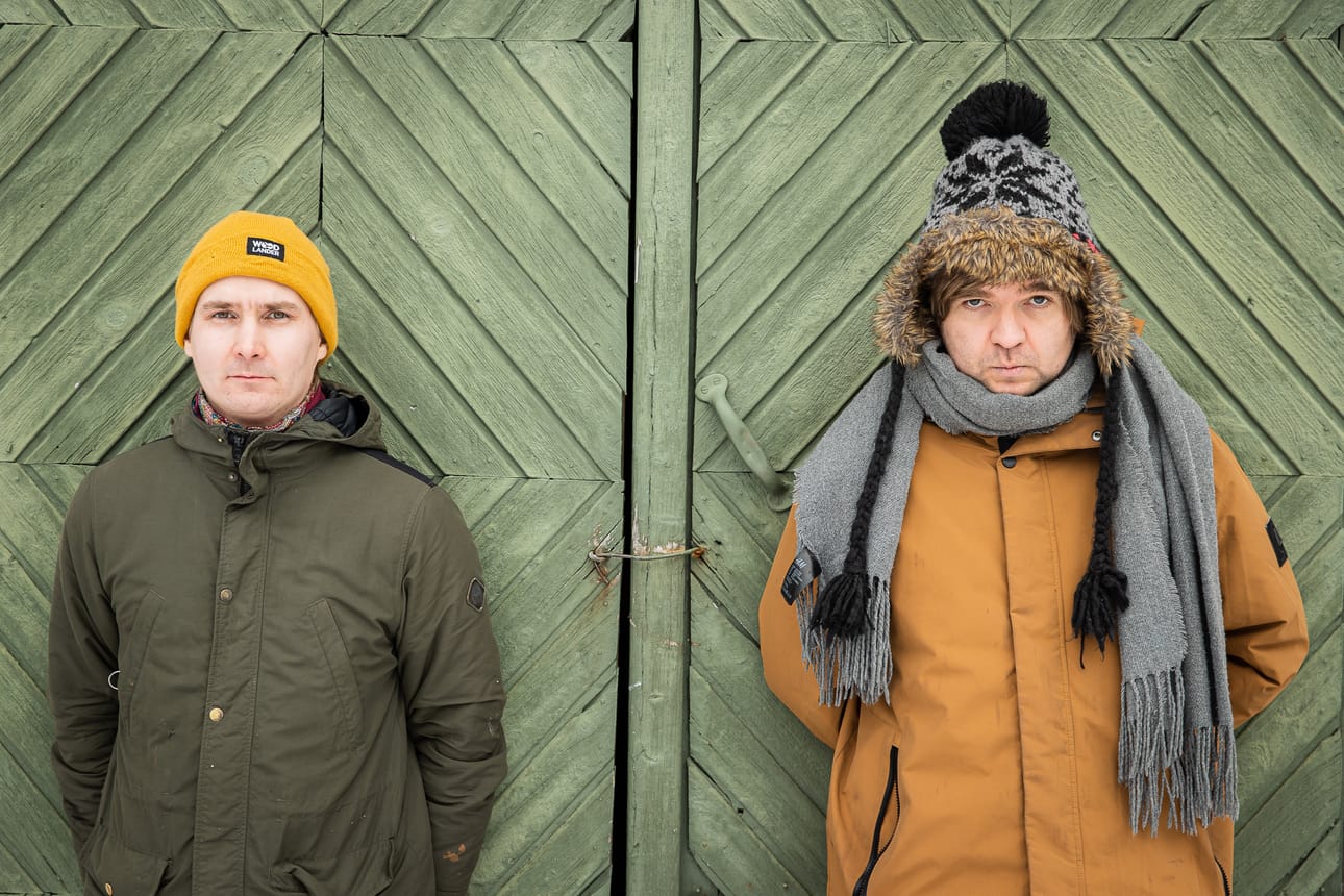 Idean isän Mikko Levón (oik.) ja Anssi Alajuuma kertovat, että välillä ihmisistä on ollut aistittavissa pientä epäuskoa, kun heille on kertonut Epäjohdonmukaisten tanssiaiset -tapahtumasta.