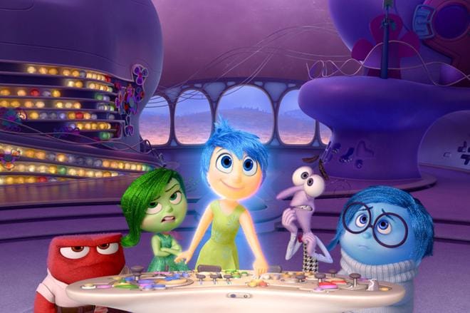 Viha, Inho, Ilo, Pelko ja Suru ovat saaneet hahmot Inside Out -animaatioelokuvassa. Ne kaikki pyörivät 11-vuotiaan Rileyn mielessä. KUVA: Pixar/Nelonen