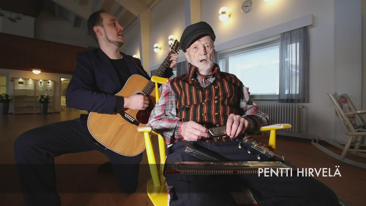 Pentti Hirvelä ja Veli Vaismaa laulavat