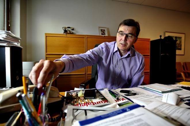 Ilmajoen päättäjät ehtivät valmistella kunnanjohtajansa Seppo Pirttikosken erottamista pitkään. Lopulta kuntaa loppuvuodesta 2004 johtanut Pirttikoski irtisanoutui itse erottamiskokouksen alla viime lokakuussa. Arkistokuva.