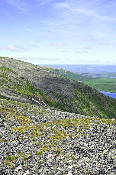 Pallastunturin Pyhäkurun rinteet viettävät paikoin todella jyrkästi.