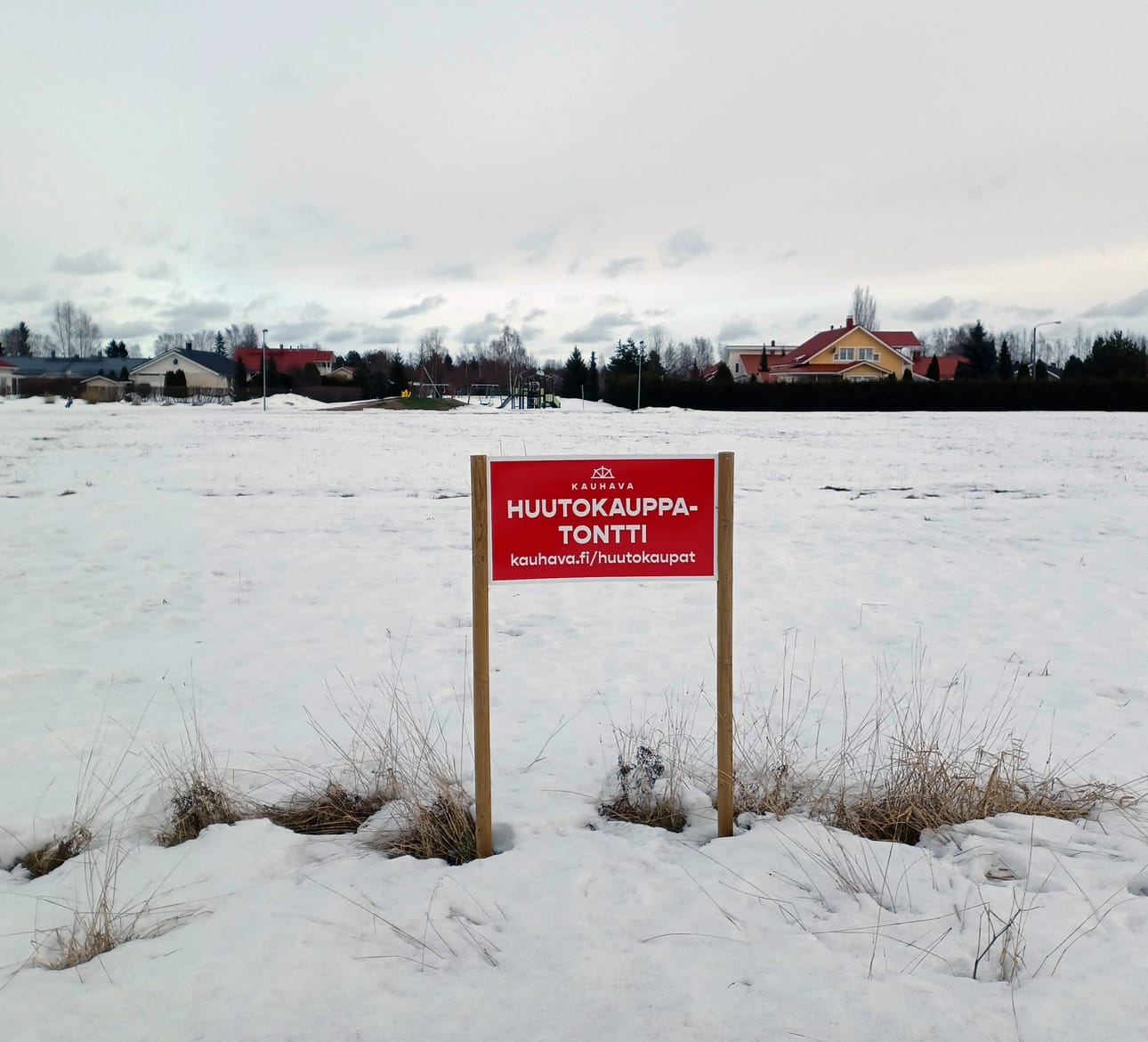 Kaupunki pani viime keväänä Huutokaupat.com -palveluun tarjolle yhden omakotitontin ja yhden rivitalotontin jokaisesta taajamasta. Muun muassa Etelärannan rivitalotontti löysi ostajan.