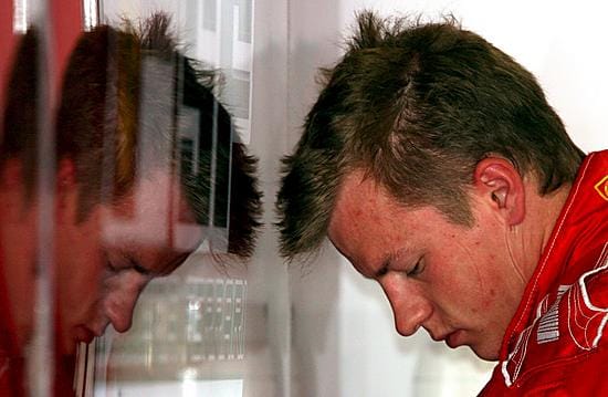 Kimi Räikkönen oli mietteliäs Silverstonen kolmansien harjoitusten jälkeen.
