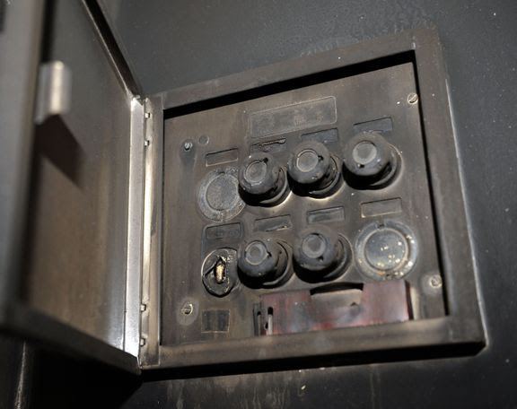 STUL:n kuvassa palanut sähkökeskus.