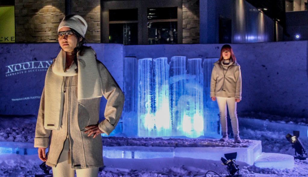 Rovaniemen Lordin aukiolle sunnuntaina, 22.3 jalkautuvassa Arctic Fashion Showssa nähdään sekä Finnish Fashion Agencyn ammattimalleja että paikallisia malleja. "On kiinnostavaa, että mukana on yhtä lailla paikallisten suunnittelijoiden sekä Lapin yliopiston vaatesuunnittelun opiskelijoiden luomuksia kuin paikallisia mallejakin", toteaa Arctic Design Week -tapahtuman tuottaja Taina Torvela. Mallihaku starttaa helmikuussa ja siitä vastaa Fashion Model Agencyn toimitusjohtaja Merja Kupiainen-Groundstroem.