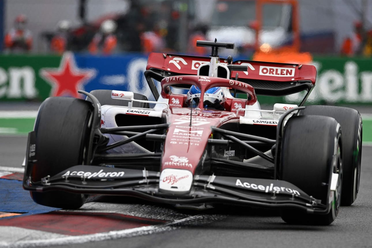 Alfa Romeon Valtteri Bottas ajoi Mexicon Autodromo Hermanos Rodriguez -radalla kymmenenneksi ja otti näin yhden MM-pisteen. LEHTIKUVA/AFP