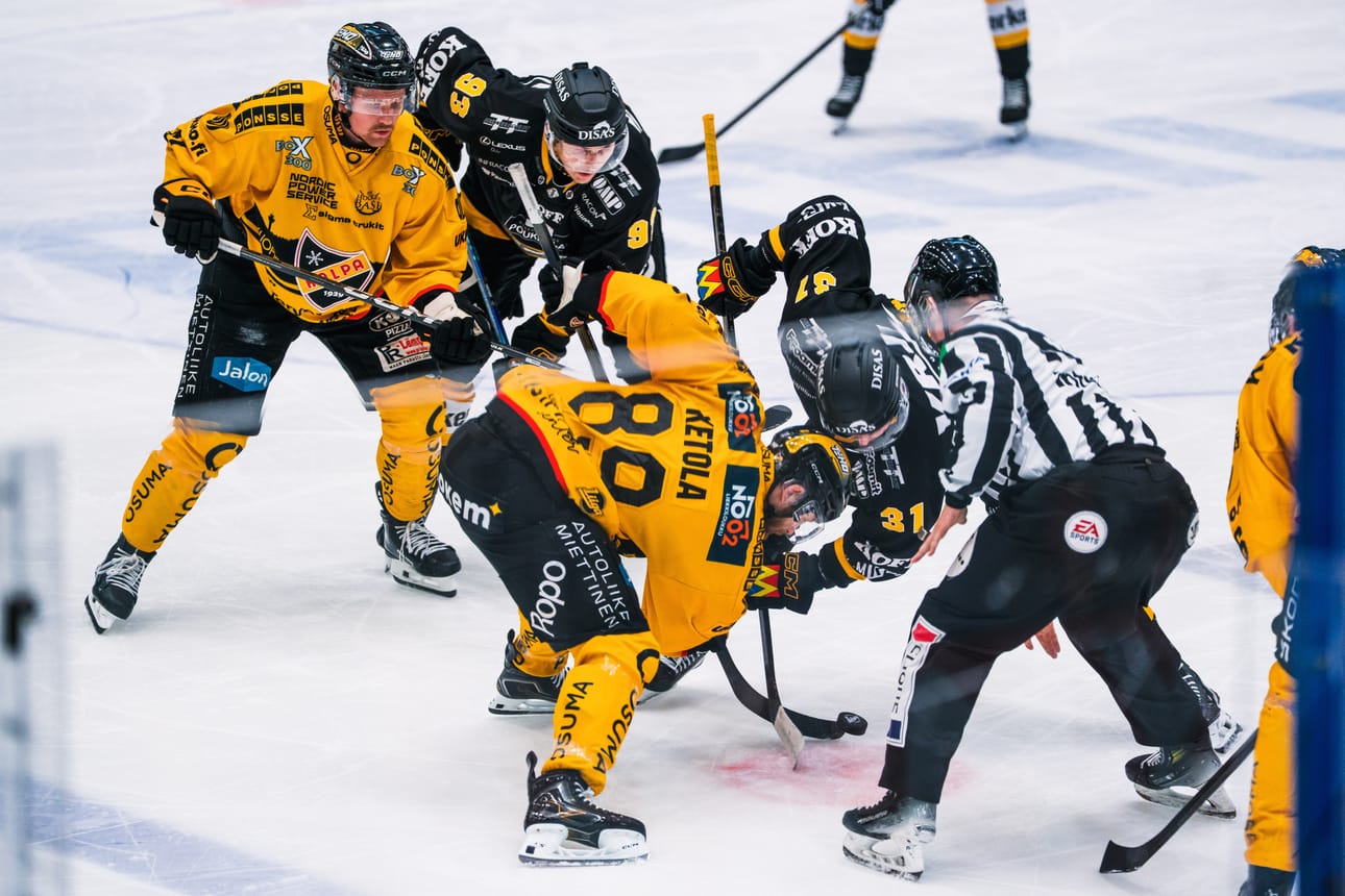 Kärpät ja KalPa taistelevat pisteistä perjantaina ja lauantaina Raksilassa.