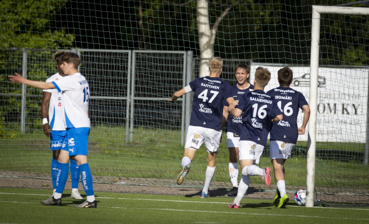 OLS aloitti juhlat jo pelin 7. minuutilla, kun Eemeli Raittinen onnistui maalinteossa.