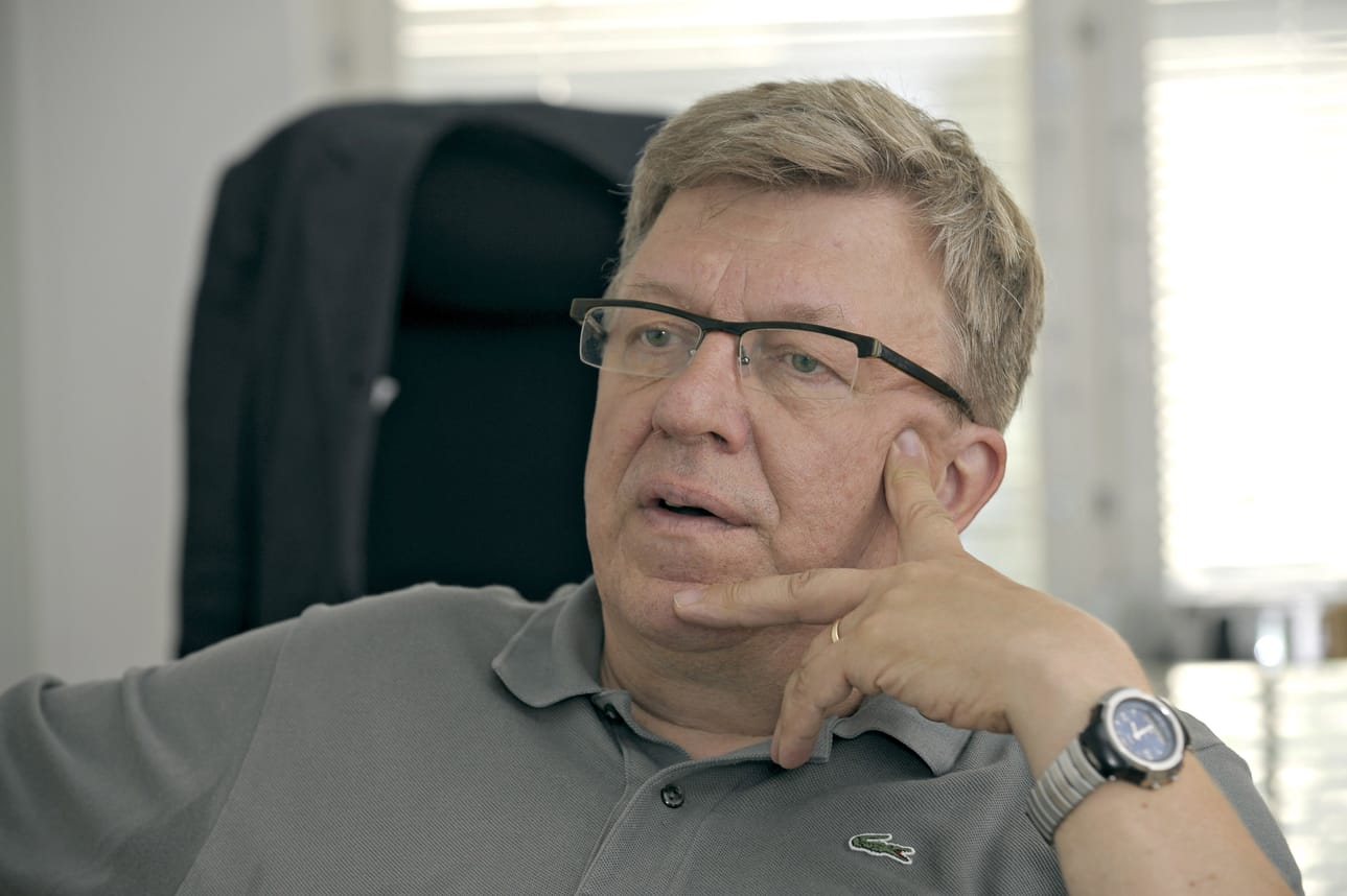 Timo Laaninen kehottaa puolueen presidenttiehdokkaaksi aidosti haluavia astumaan reilusti esiin.