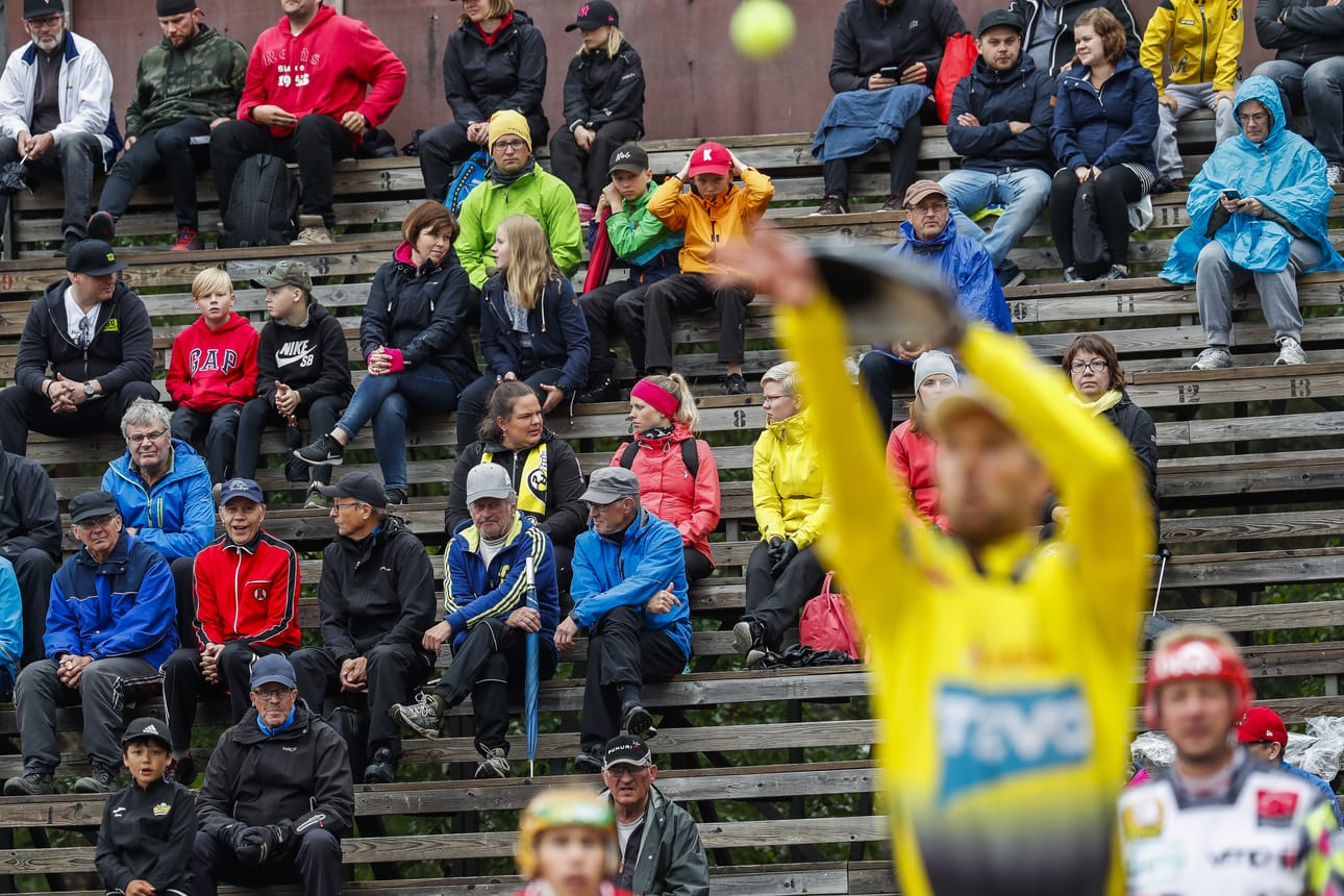 Pattu-Imatra houkutteli katsomoon kauden ennätysyleisön, mutta kentän ennätys jäi rikkomatta.