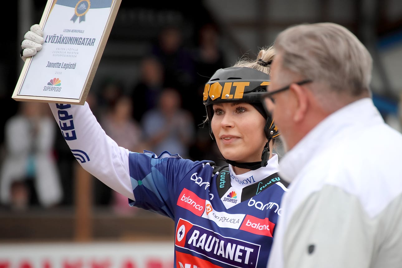 Lepistö palkittiin heti historiallisen juoksun syntymisen jälkeen.