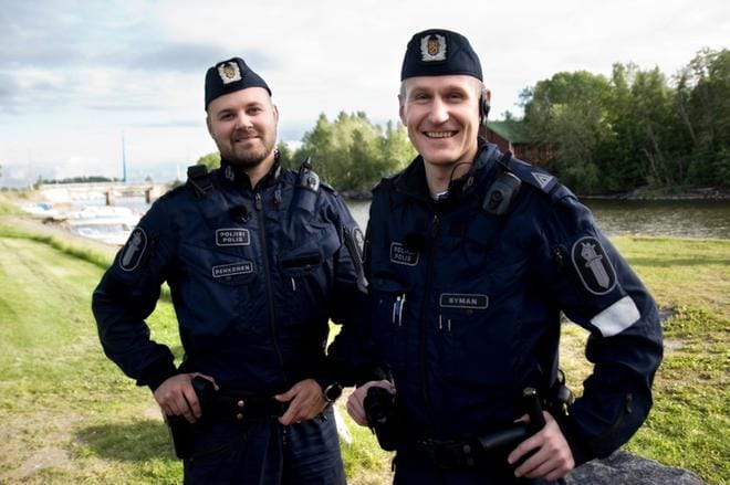 Poliisit-sarjan uudella tuotantokaudella Pohjanmaalta ovat uutena partiona mukana Lasse Pehkonen ja Fredrik Byman. Kuva: Saku Tiainen