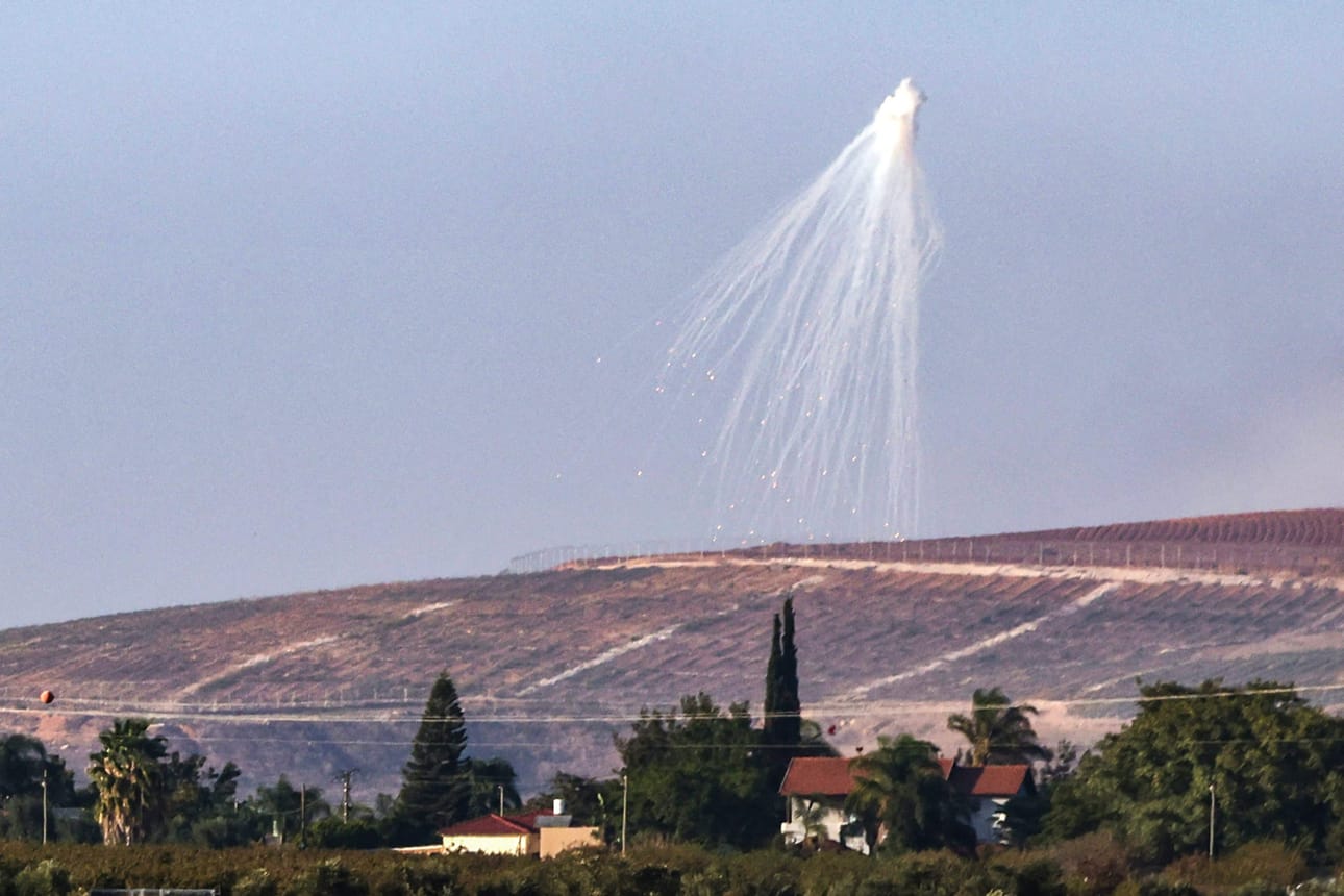 Israel ja Iranin tukema Hizbollah ovat tulittaneet toisiaan Libanonin raja-alueella lähes päivittäin Gazan sodan alkamisen jälkeen. LEHTIKUVA/AFP