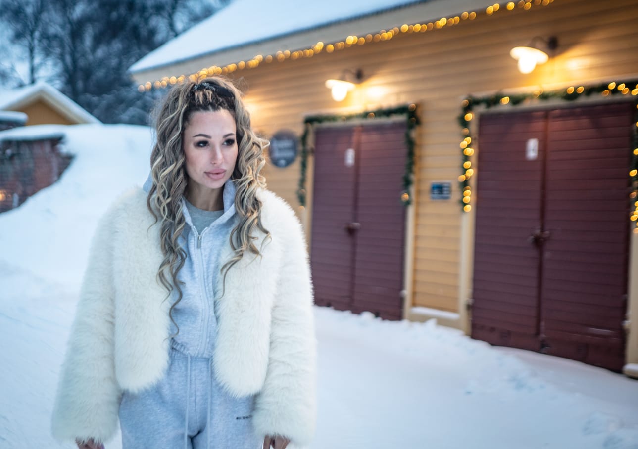 – Odotamme ja toivomme. On mentävä elämässä eteenpäin, ei ole muuta vaihtoehtoa, Alina Juopperi sanoo.