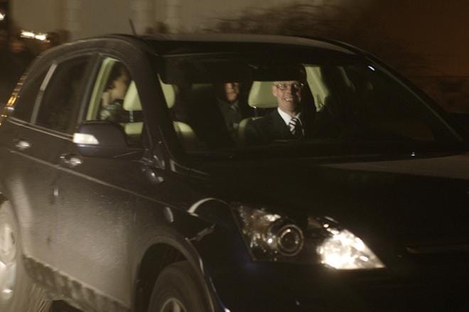 Kuvaajat ehtivät tammikuussa 2009 juuri ja juuri paikalle, kun Sauli Niinistö ja Jenni Haukio poistuivat vihkikirkostaan Porin Reposaaressa. KUVA: Jenni Gästgivar
