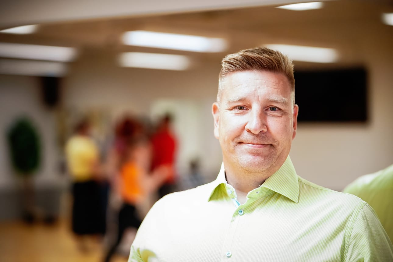 Janne Ahti sanoo, että kilpatanssi on haastavassa tilanteessa koko maassa. Laji tarvitsee uusia harrastajia.