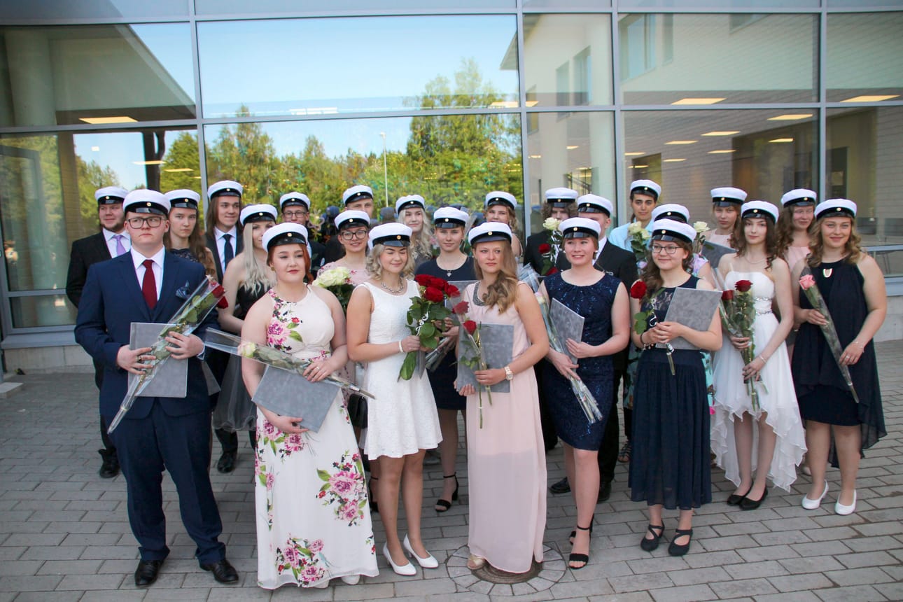 Siikajoen lukion ylioppilaat vuosimallia 2018.