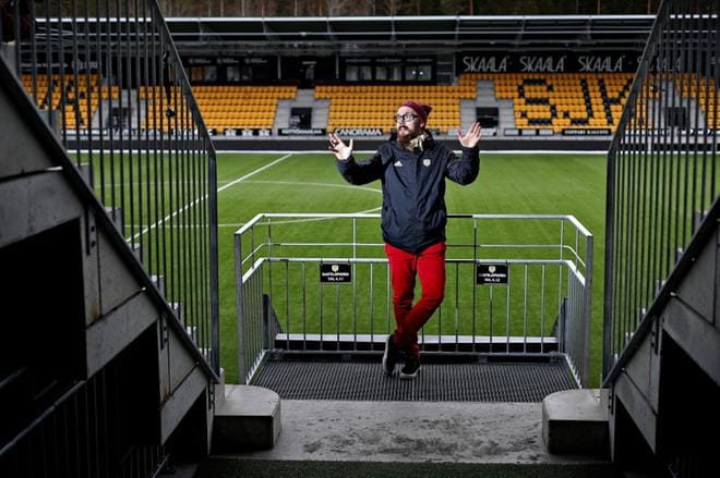 Tapahtuman tuottaja Pekka Hautala odottaa 20 000 ihmistä elokuussa OmaSP Stadionilla järjestettävälle uudelle kaksipäiväiselle kesäfestarille. KUVAT: TOMI KOSONEN.