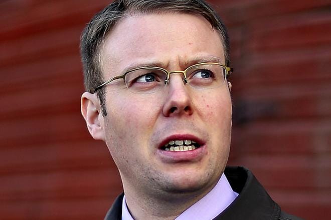 Kansanedustaja Vesa-Matti Saarakkala (sin.) oli ainoa Vaasan vaalipiirin edustaja sote-valiokunnassa. Hänkin äänesti Vaasaa vastaan. ARKISTOKUVA: TOMI KOSONEN