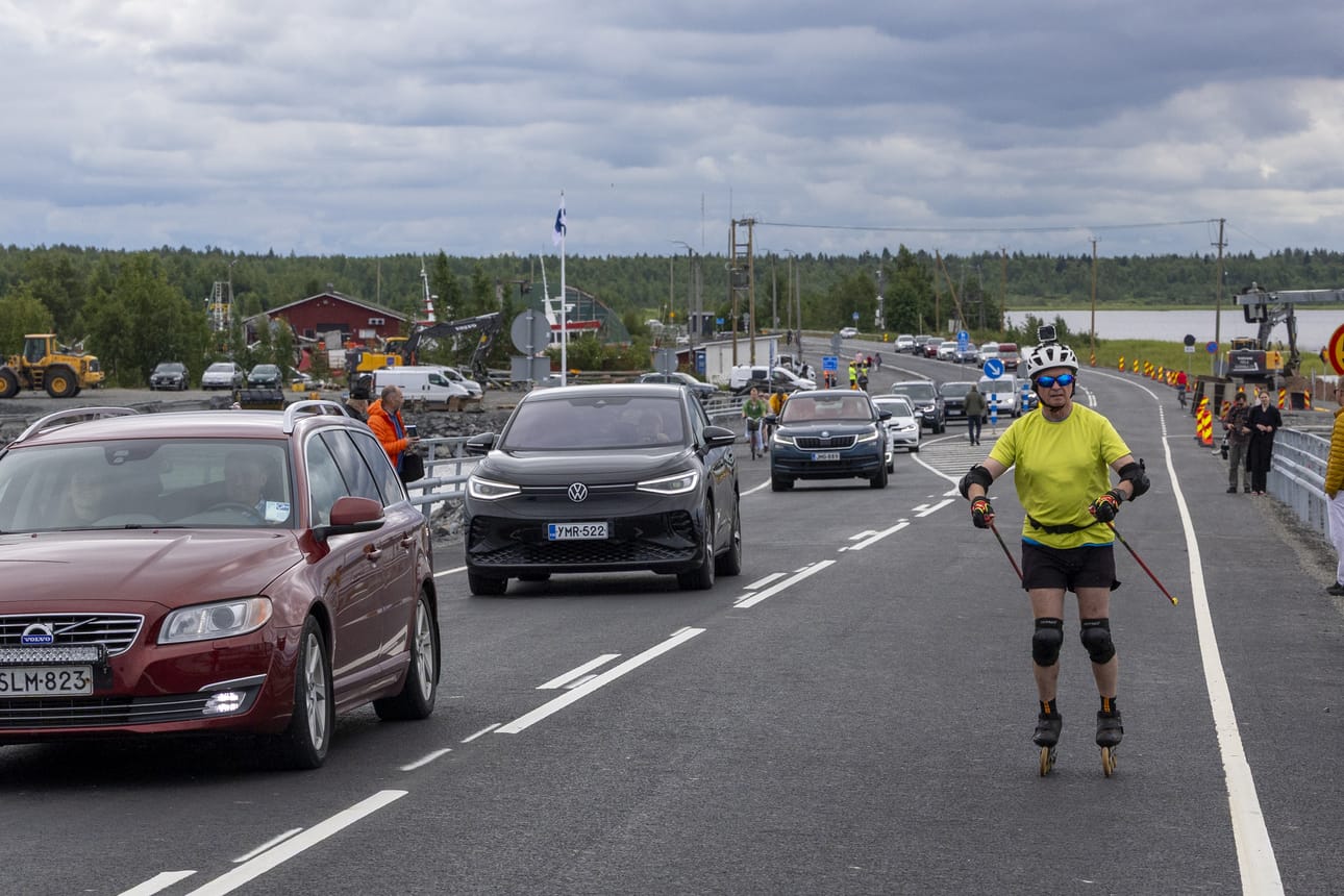Hailuodon siltayhteys avattiin kesäkuun 29. päivä. Arkistokuva.