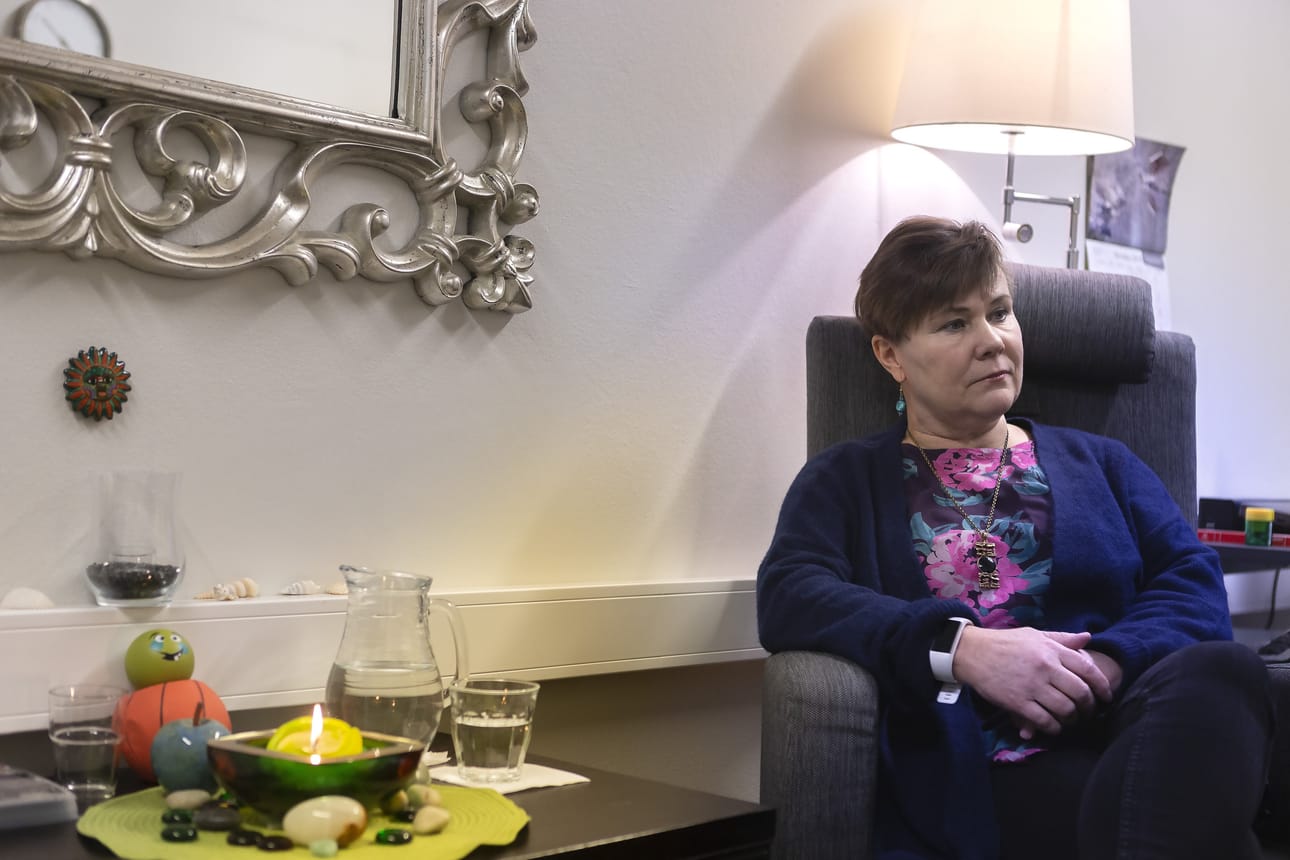 Perheterapeutti Kirsti Keskitalo sanoo, että raskaus ja äidiksi tuleminen voi olla vakavasta päihdeongelmasta kärsivälle naiselle mahdollisuus uuteen alkuun ja päihteettömään elämään. Selviäminen vaatii kuitenkin tiivistä hoitoa ja tukea.