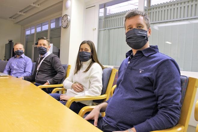 Robert Bergholm (vas.), Johan Fagerudd, Josefin Miemois-Foley ja Jan Selenius tutustuivat Selkämeren terveyden toimintaan Kristiinassa. KUVA: MINNA ZILLIACUS