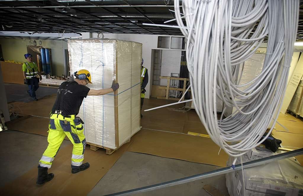 Tarkastuslautakunnan tilintarkastajaltaan tilaaman raportin mukaan sairaanhoitopiirin tekninen johtaja Heikki Salumäki on ylittänyt valtuutensa kahdessa kohteessa.
