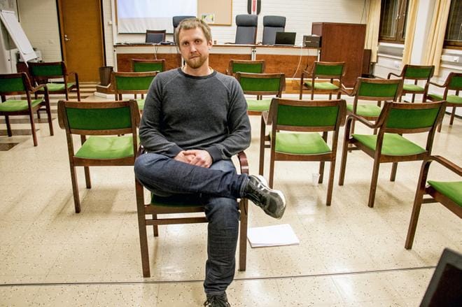 Isojoen keskustan ensimmäisen kauden kunnanvaltuutettu Johannes Siltaoja on ollut pitkään tyytymätön puolueen valtakunnalliseen politiikkaan ja loikkasi nyt perussuomalaisiin. KUVA: JORMA HAVULA