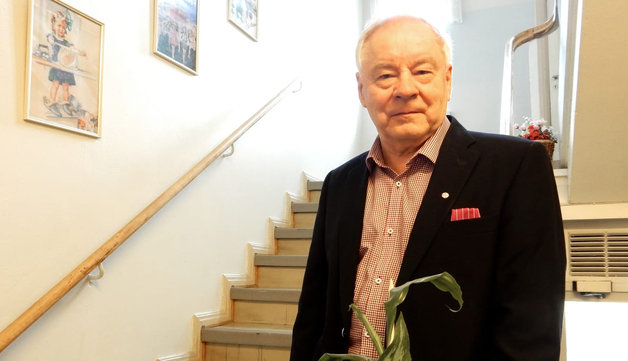 Pohjois-Pohjanmaalla aluekummina toimiva Kaarlo Nurmiranta vieraili hiljattain Oulaisissa. Hän kertoi Yrityskummi-toiminnasta paikallisessa yrittäjäyhdistyksen kevätkokouksessa.
