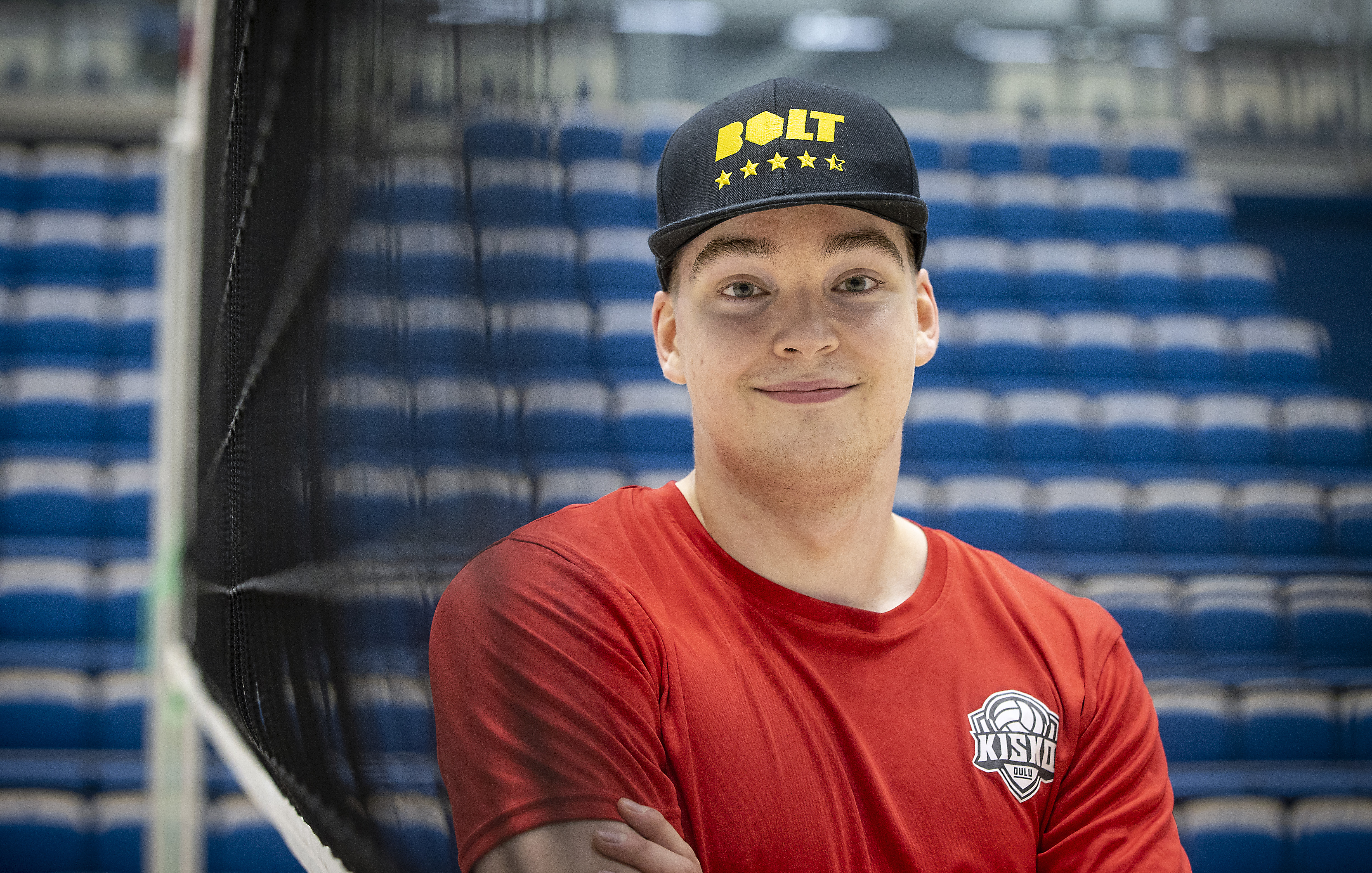 Finaaleita enemmän jännitti työhaastattelu – Leevi Alajärvi, 22, on löytänyt kevään menestystarinaa kirjoittavasta Oulun Kiskosta täydellisen ympäristön lentopallon pelaamiseen