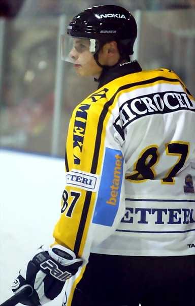 Tshekkivahvistus. Martin Stepanek pelaa vielä Tampereella maanmiehensä Petr Tonin numerolla, mutta liigakaudella hänen selässään komeilee numero 23.