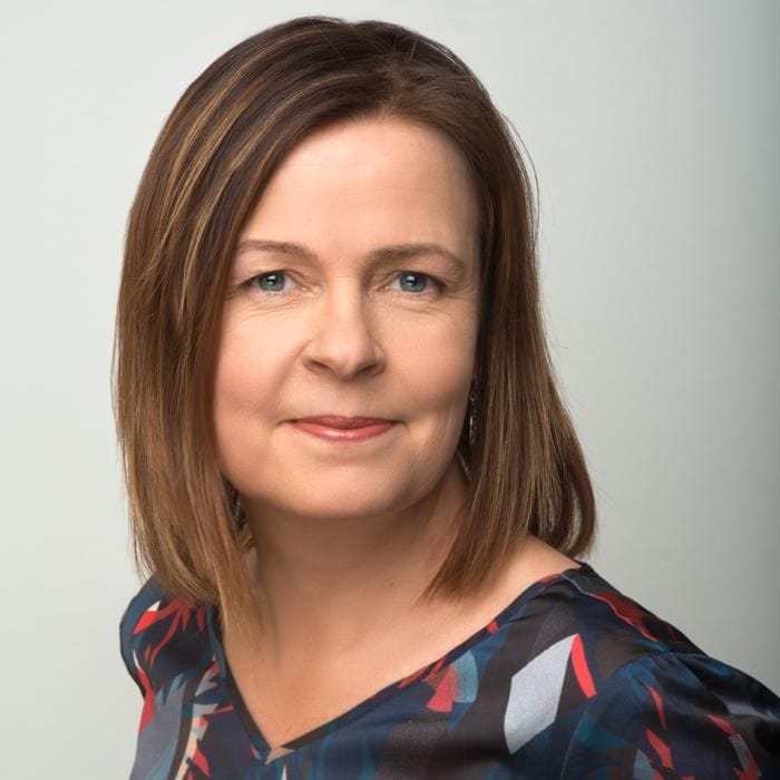 Ympäristöterveyden dosentti Tiina Ikäheimo kertoo, että pelkkä paljas kasvojen iho pakkasella nostaa verenpainetta.