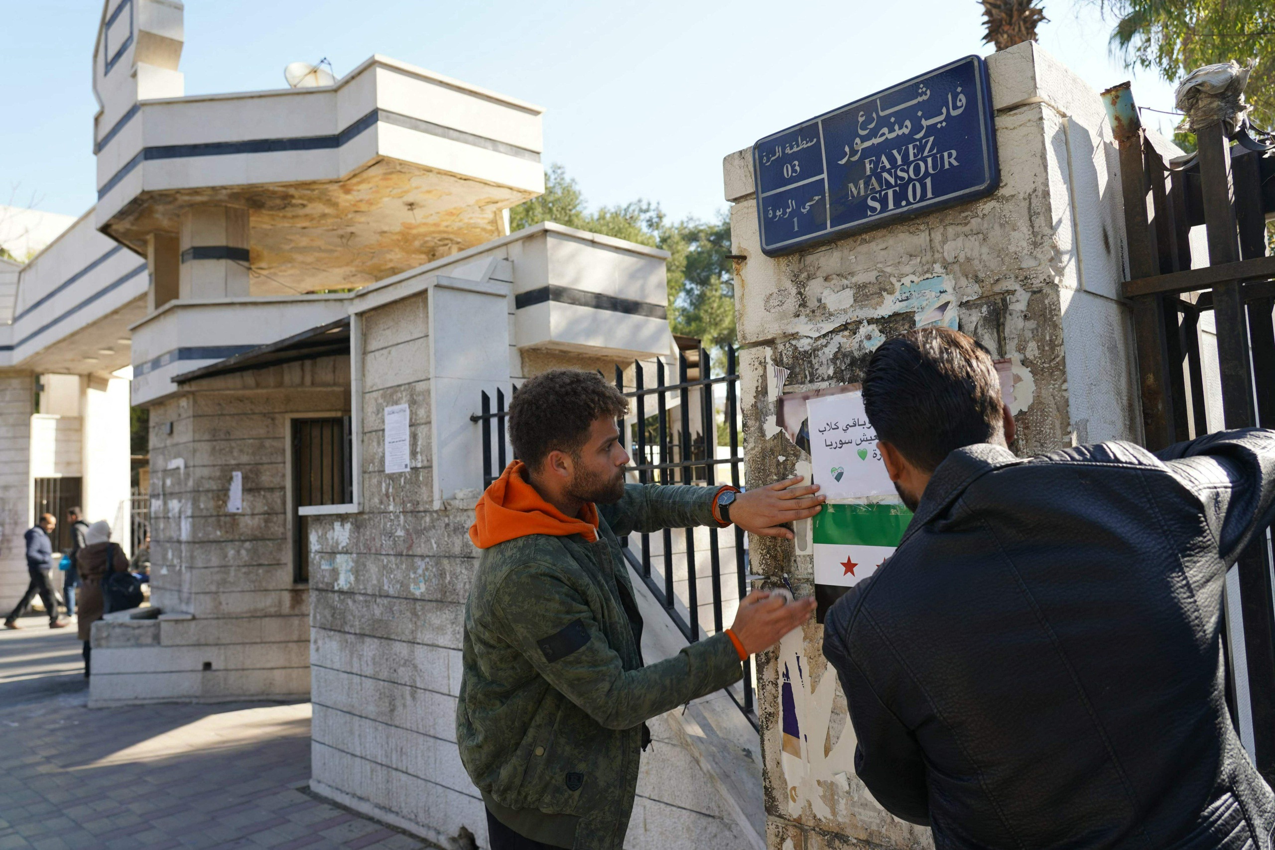 Tuhannet palanneet Turkista takaisin Syyriaan al-Assadin hallinnon kaaduttua