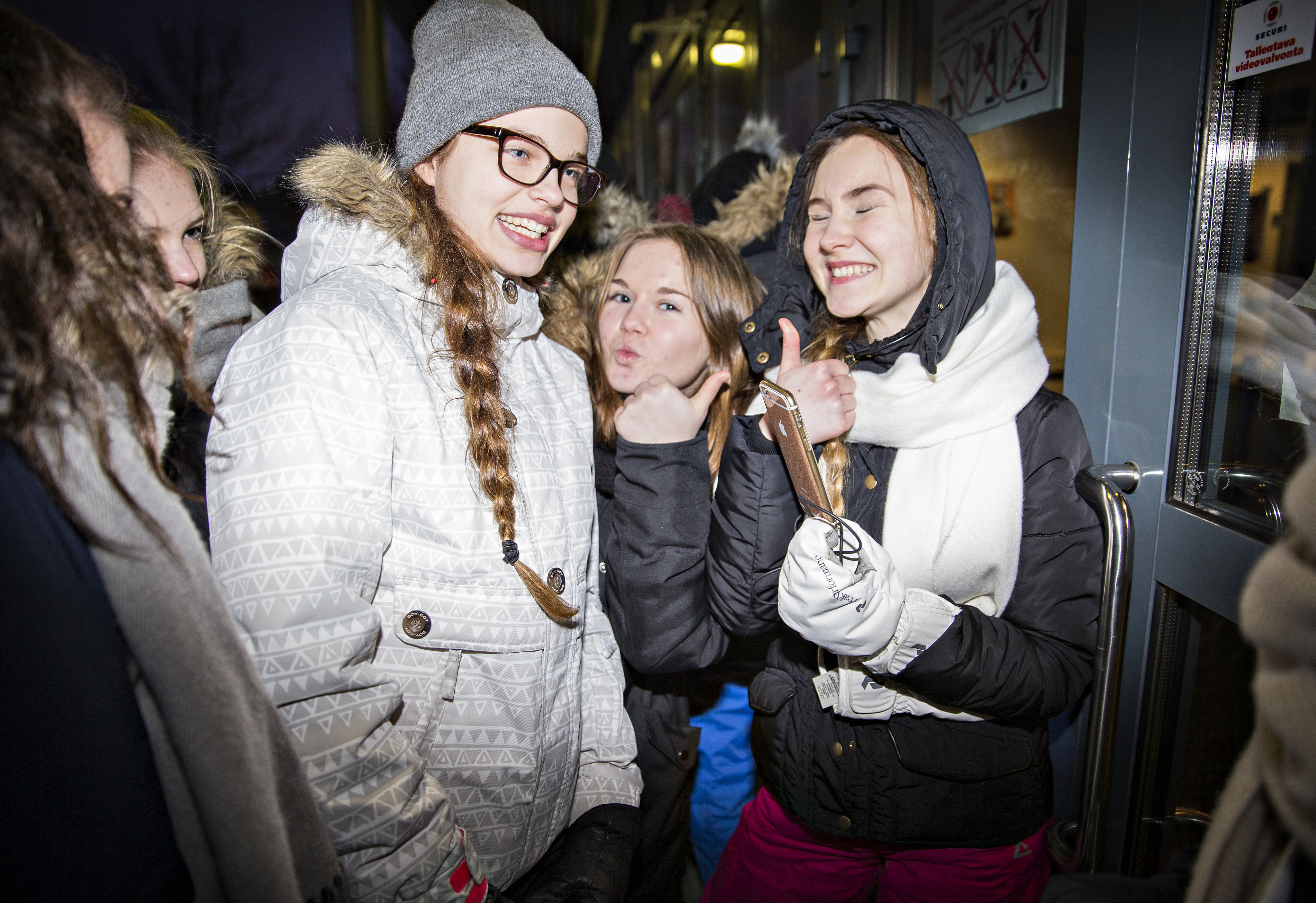 Cheekin keikka Oulun jäähallissa, alkuillantunnelmia.Cheekin keikka Oulun jäähallissa, alkuillantunnelmia.